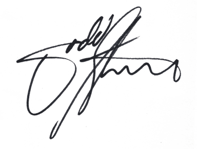 Sophia Chen Signature
